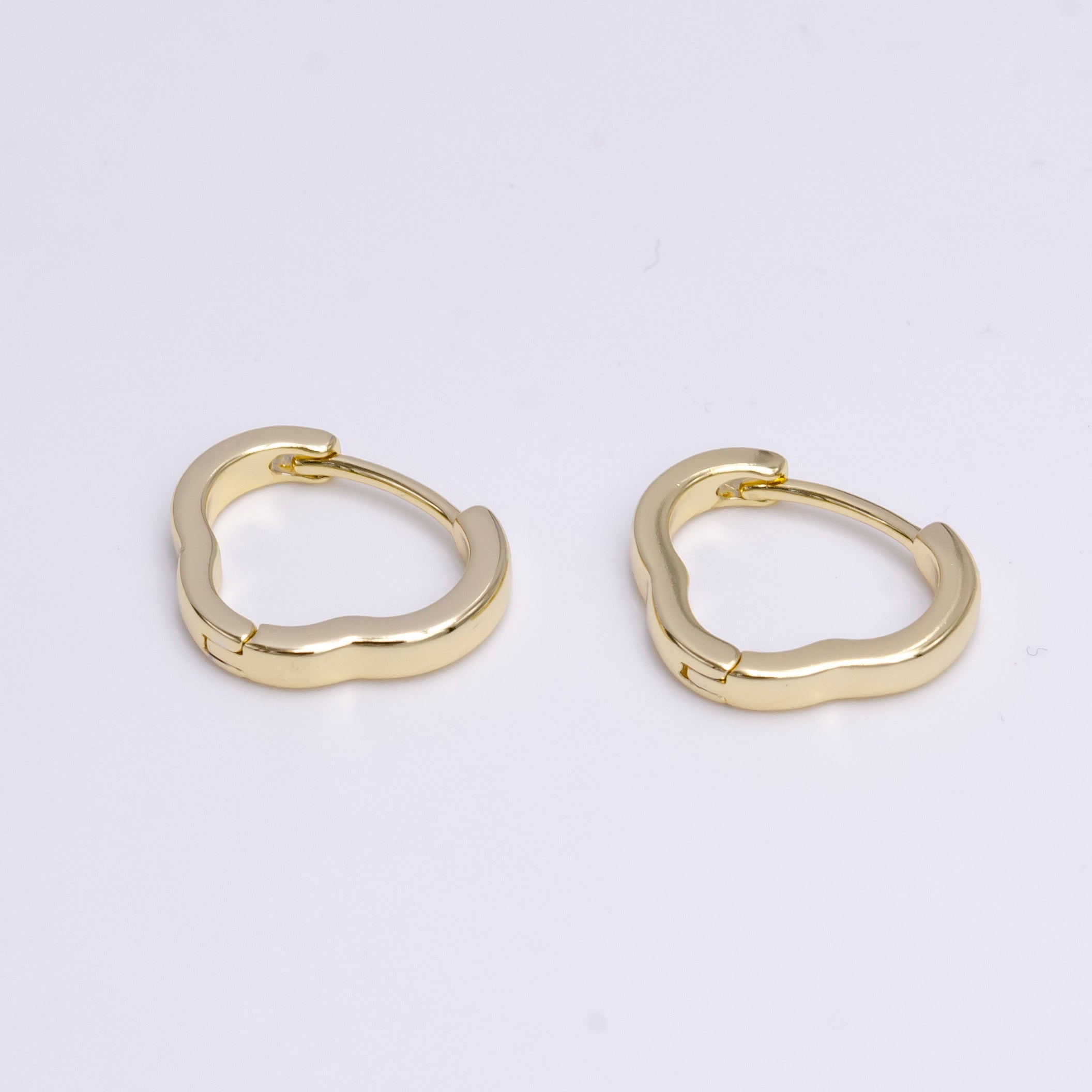 14K Gold Filled 11.5mm Abstract Quatrefoil Minimalist Cartilage Huggie Earrings | Y935 - DLUXCA