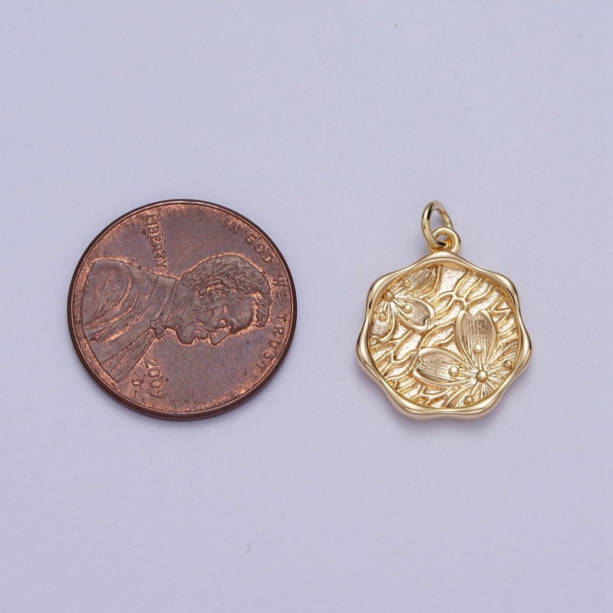 Antique round flower pendant 16K Gold Filled, Simple charm, Earring Bracelet Necklace makings, Jewelry making supplies | X-780 - DLUXCA