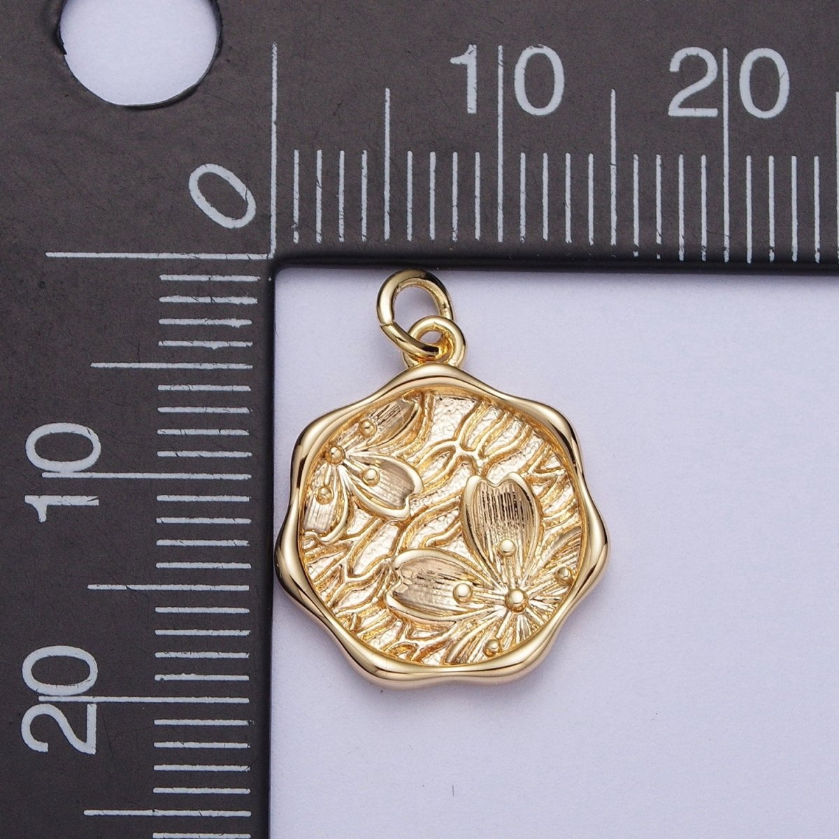 Antique round flower pendant 16K Gold Filled, Simple charm, Earring Bracelet Necklace makings, Jewelry making supplies | X-780 - DLUXCA