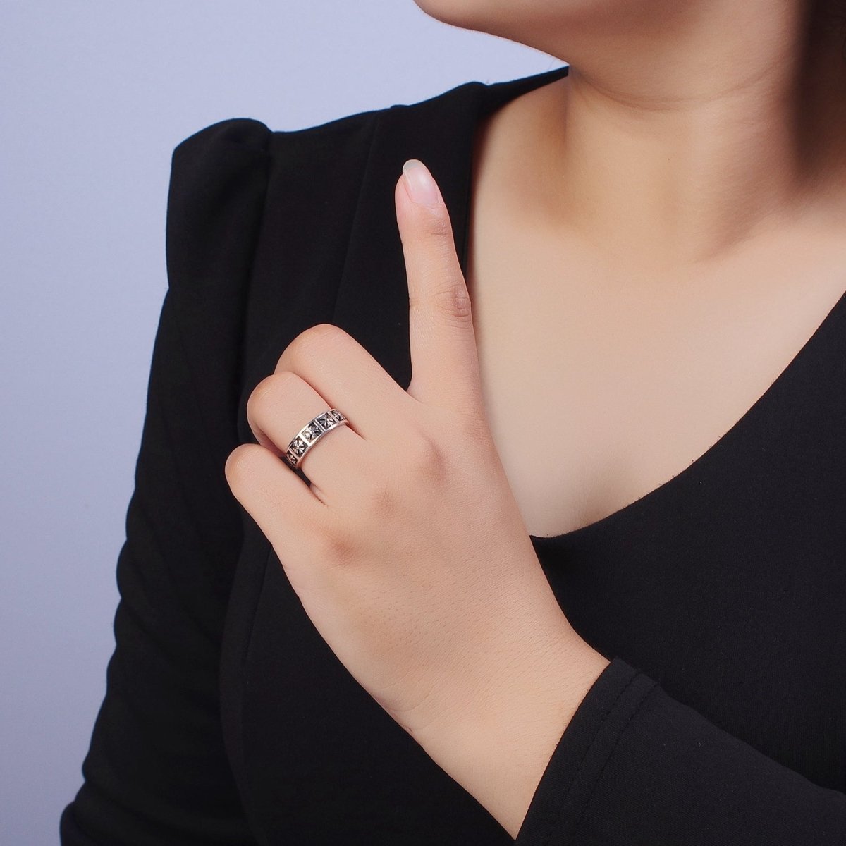 Antique Silver Nature Flower on Black Box Adjustable Silver Band Ring | S-159