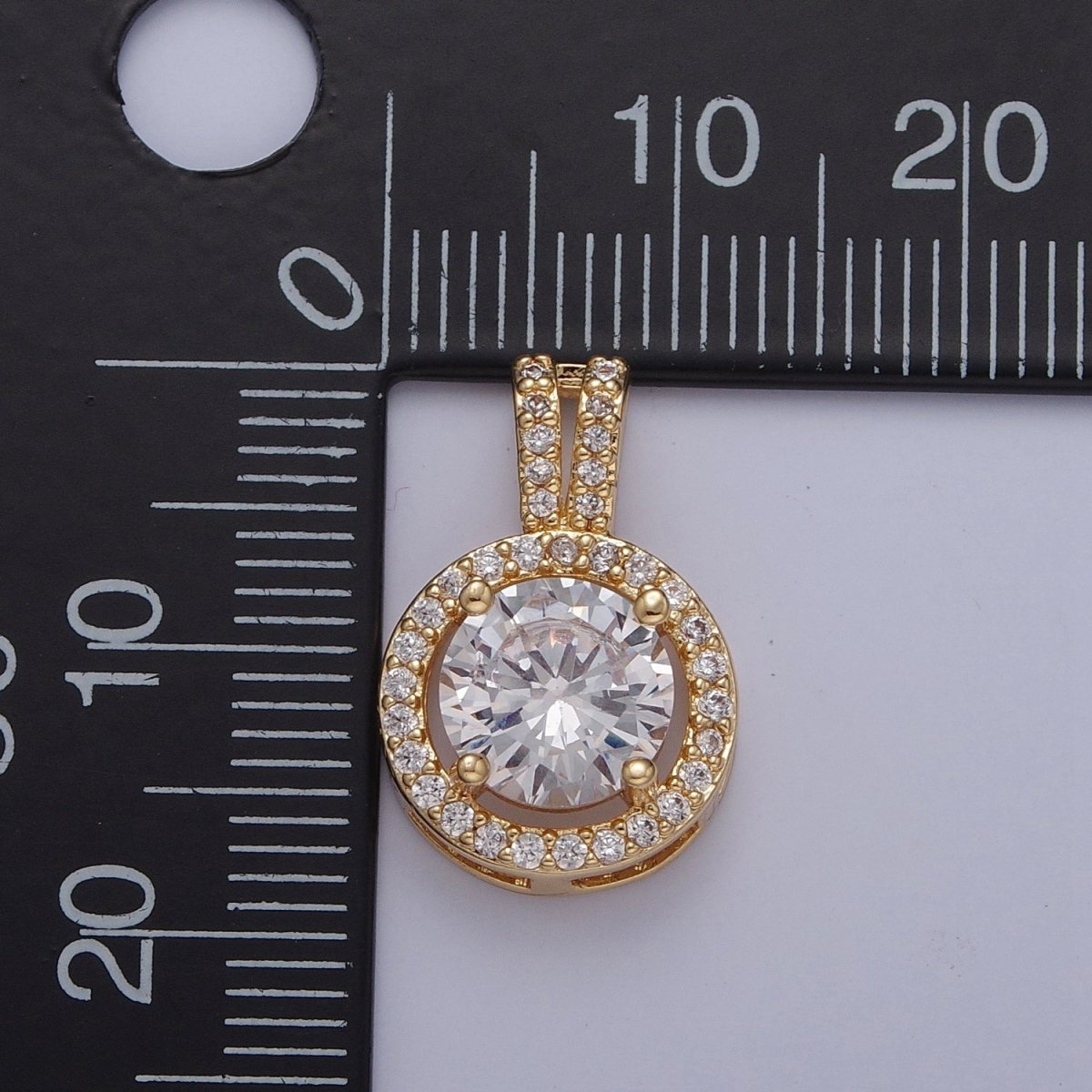 Clear Pendant Necklace for Women, Classic Round Pendant Necklace with Clear Cubic Zirconia Stones for Women X-336 X-337