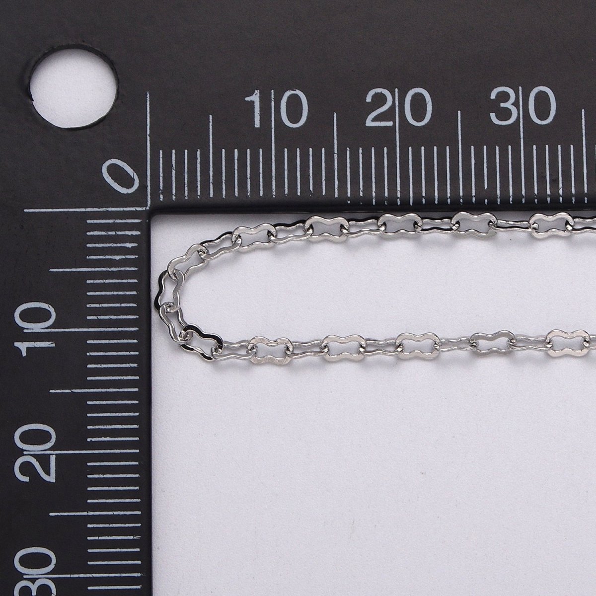 Dainty 24k Gold Filled 2.2mm Figure Eight Unfinished Chain by Yard in Gold & Silver | ROLL-1041, ROLL-1114 Clearance Pricing