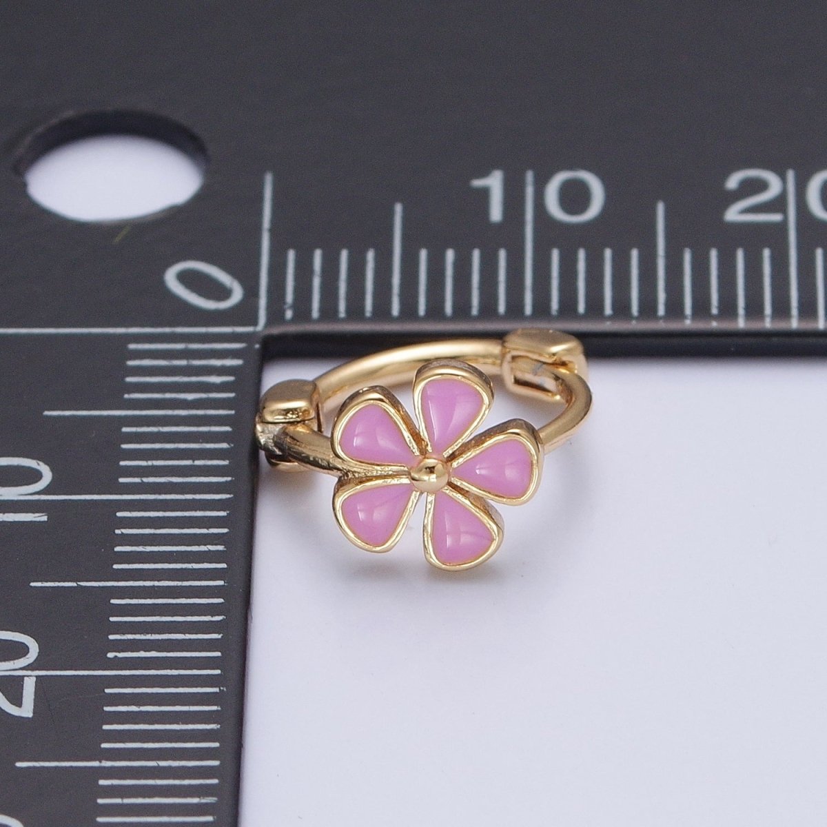 Dainty Enamel Flower Huggie Earring Red Pink Daisy Earring T-445 T-446