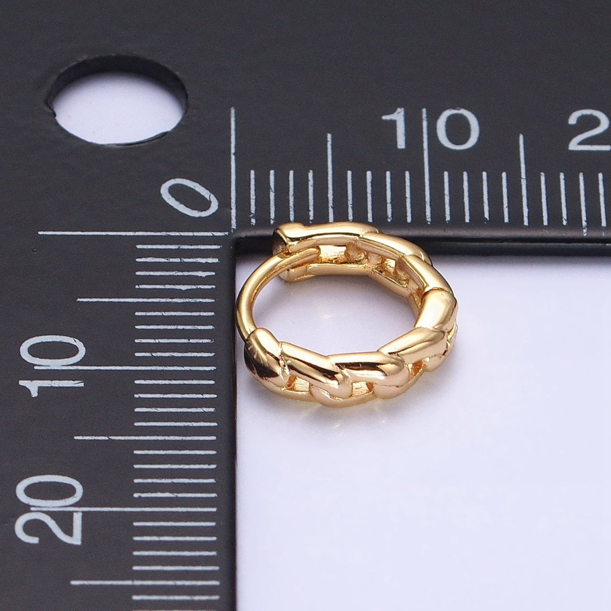 Dainty Gold Curb Link Chain Earring Minimalist Huggie Earring for Everyday Use AB666 - DLUXCA