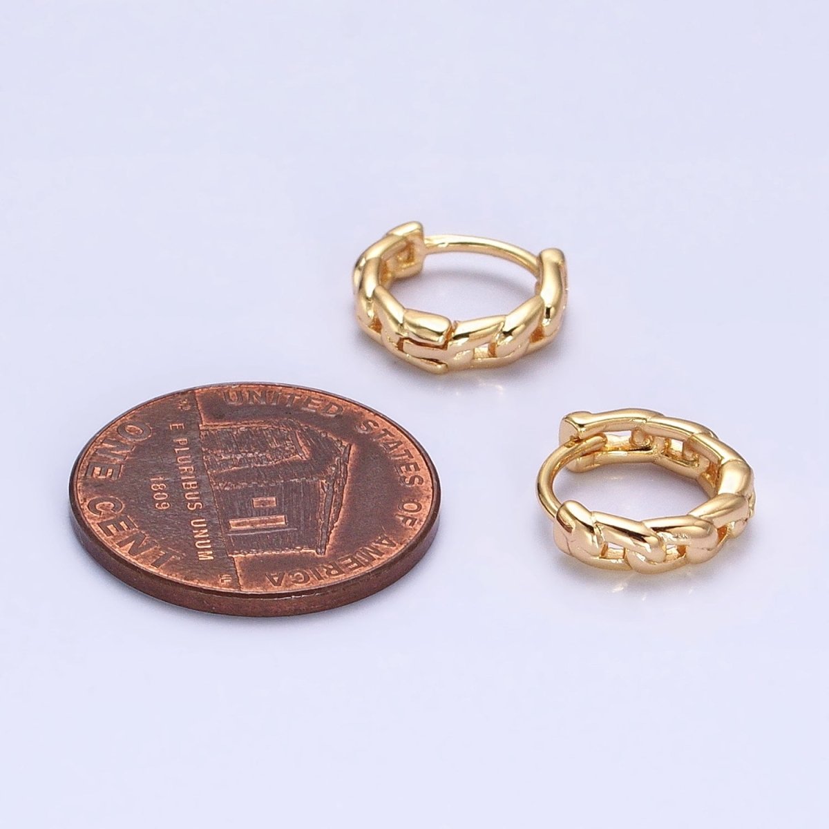 Dainty Gold Curb Link Chain Earring Minimalist Huggie Earring for Everyday Use AB666 - DLUXCA
