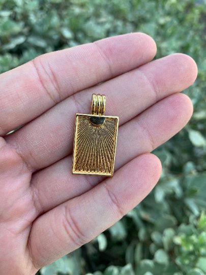 Dainty Gold Medallion Charm 24k Gold Filled Rectangle Pendant Gold Sunburst Charm Necklace Component Supply Geometric Jewelry D-075 I-671