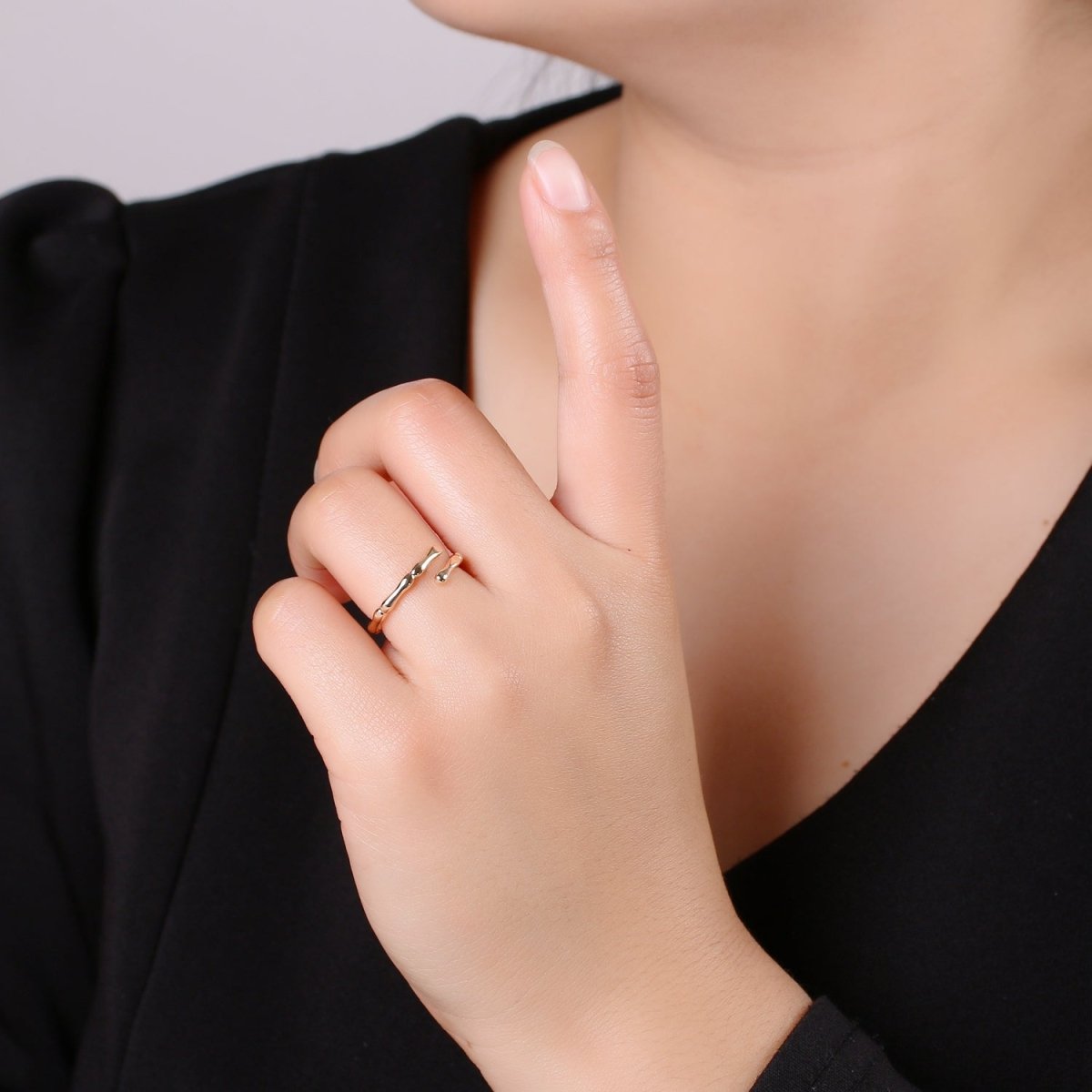 Dainty Gold Wrap ring, Gold wrap around ring wrapped gold ring gold cocktail ring, gold wrap around ring Minimalist Jewelry R-189