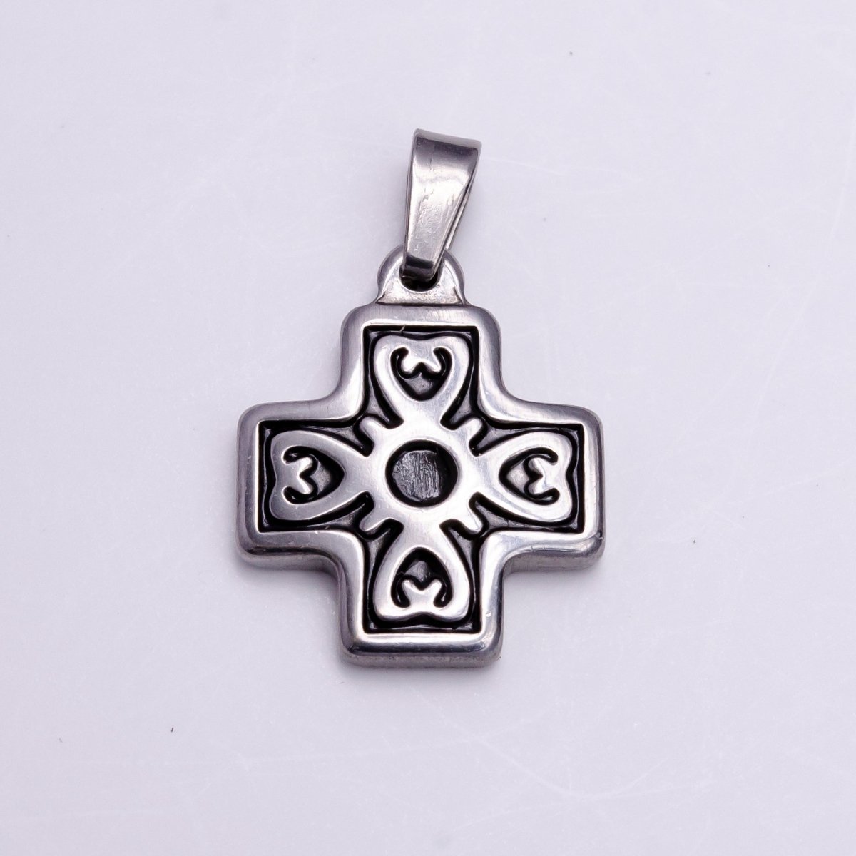 Dainty Heart Cross Charm Antique Silver Tone / Antique Gold Pendant for Necklace Earring Supply J-756