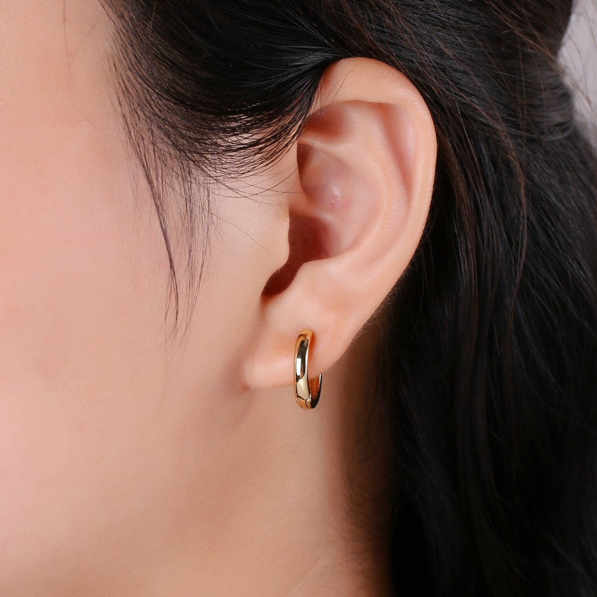 Dainty Hoop earrings 14k Gold Filled Hoop Earring 15mm Huggie Earring for Everyday Wear Hypoallergenic Jewelry Q-225 Q-226 T-278
