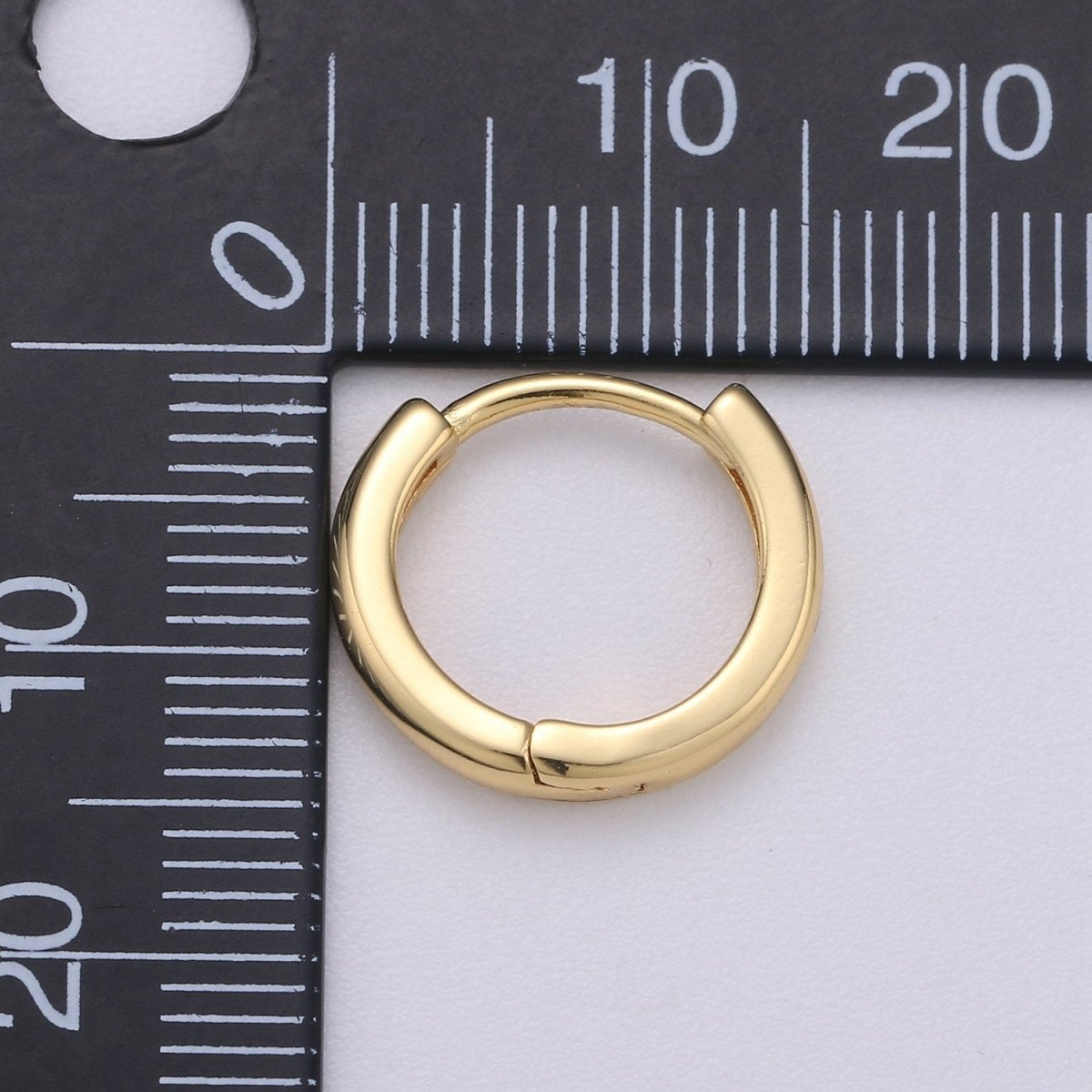 Dainty Hypoallergenic Cartilage Earrings Tiny Hoop Earrings 14K Gold Filled Hoop Tiny Hoop Earrings Small Huggie Minimalist Dainty Hoops for Gift idea Q-224 Q-494