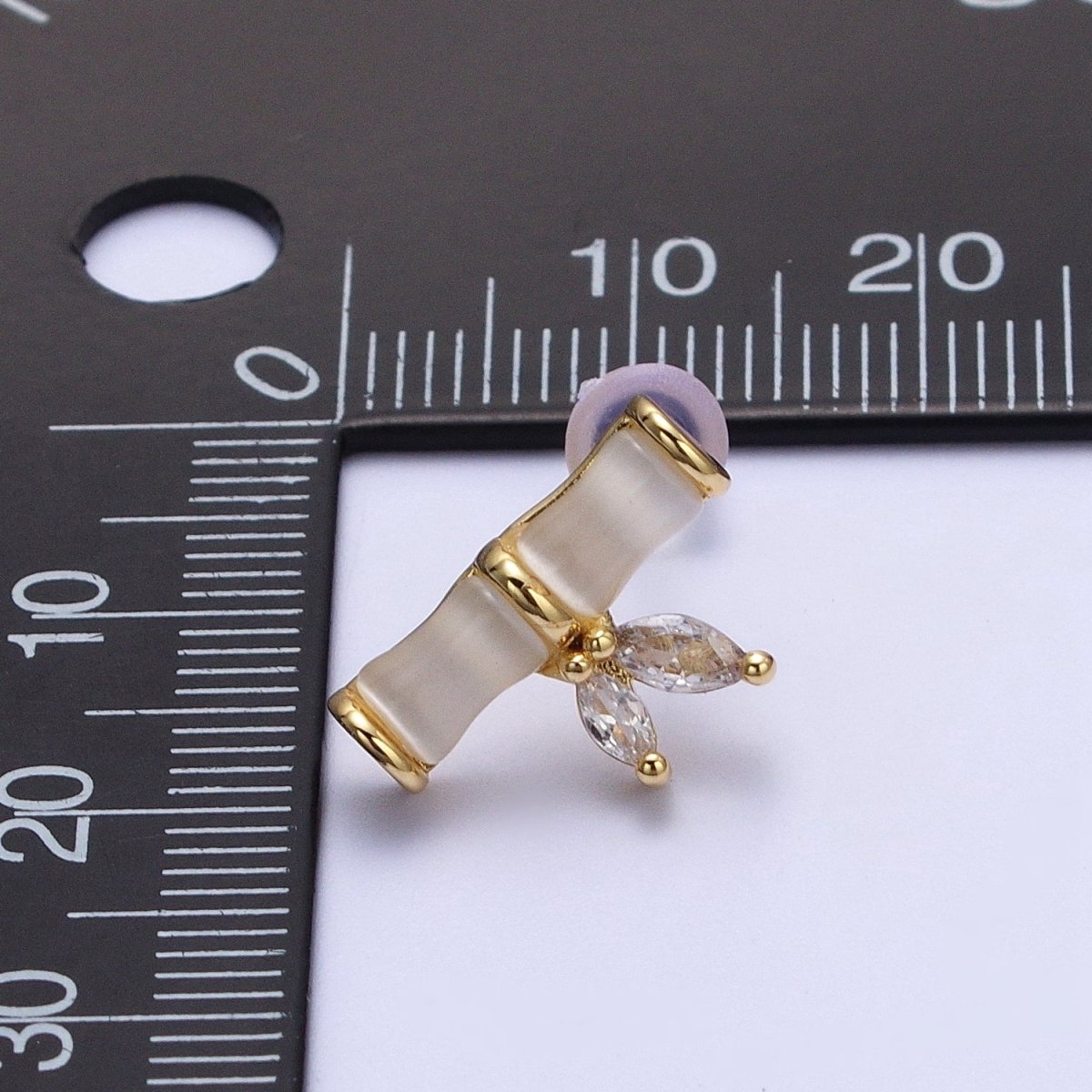 Dainty Marquise Cubic Zirconia White Cats Eye Bamboo Stud Earrings | Y-153 - DLUXCA