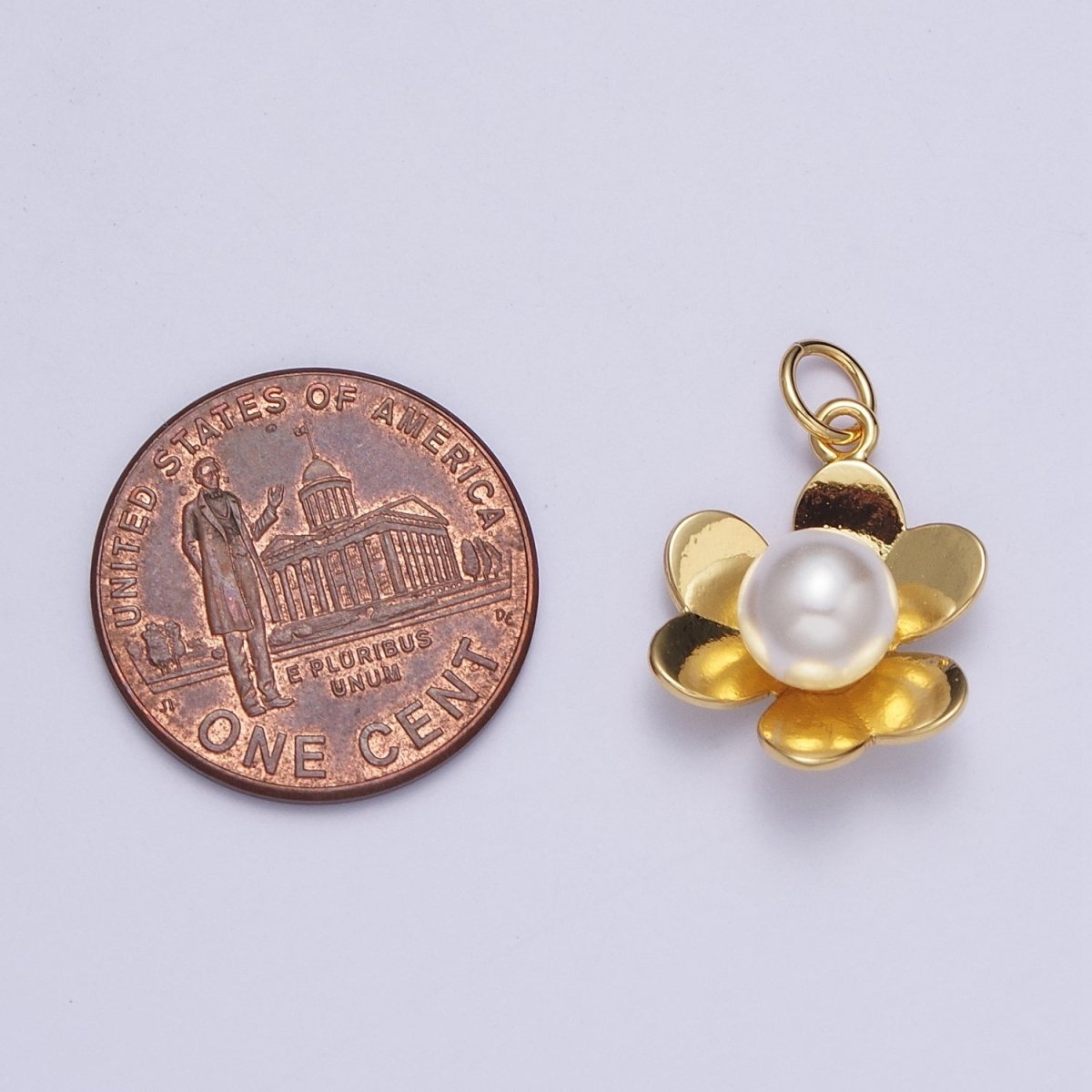 Dainty Minimalist Daisy Flower Charm, Small Simple Gold Daisy Flower For Earring Bracelet Necklace Jewelry Making AG-129 - DLUXCA