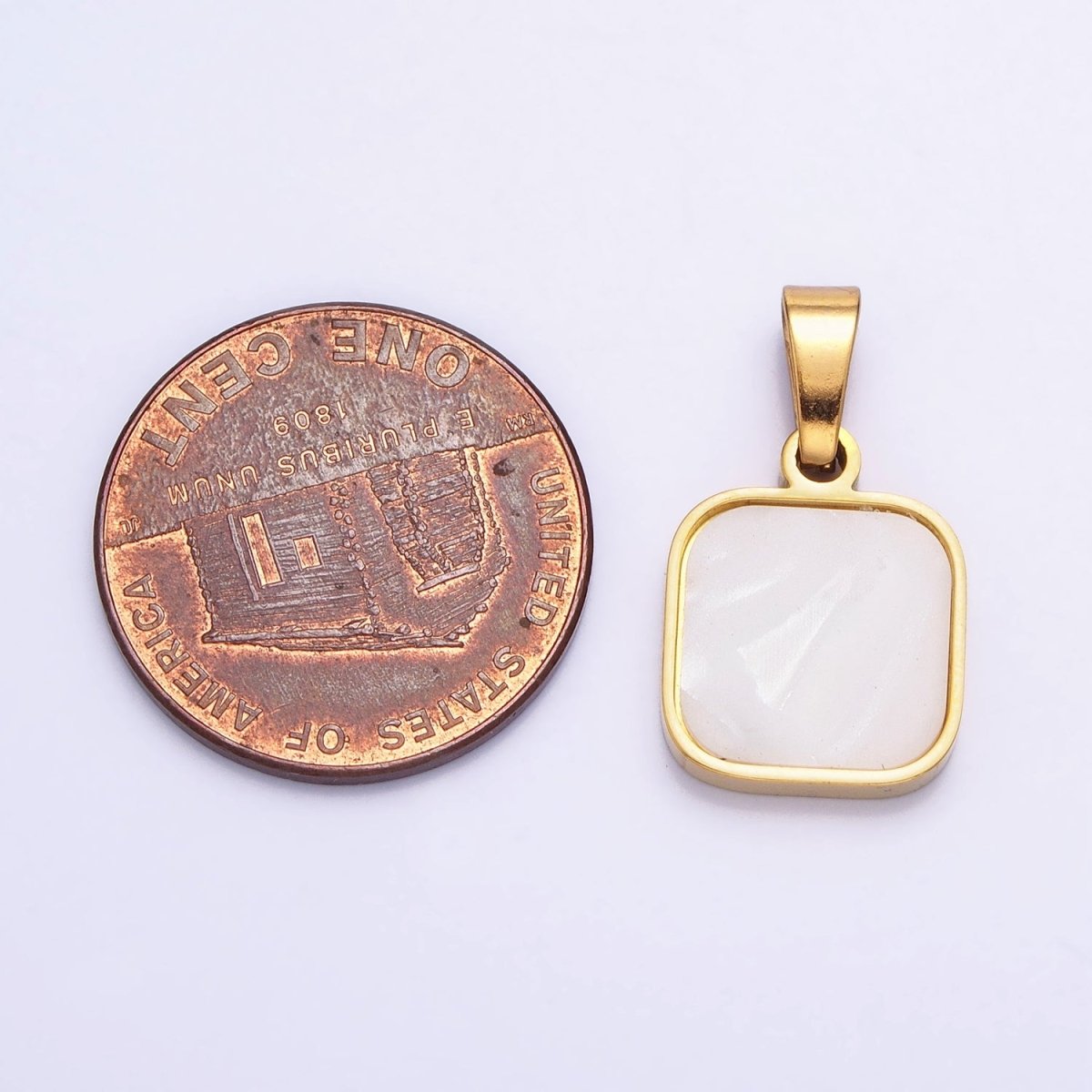 Dainty Square Pendant With Pearl For Minimalist Unisex Jewelry Charm P-1149