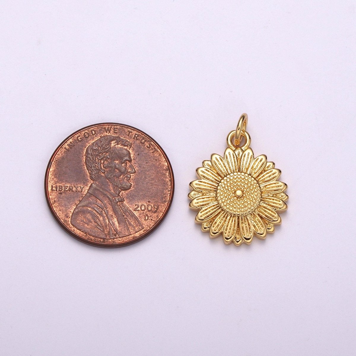 Dainty Sun Flower Charm Gold Plated SunFlower Jewelry Pendant Craft Jewelry Supply E-608