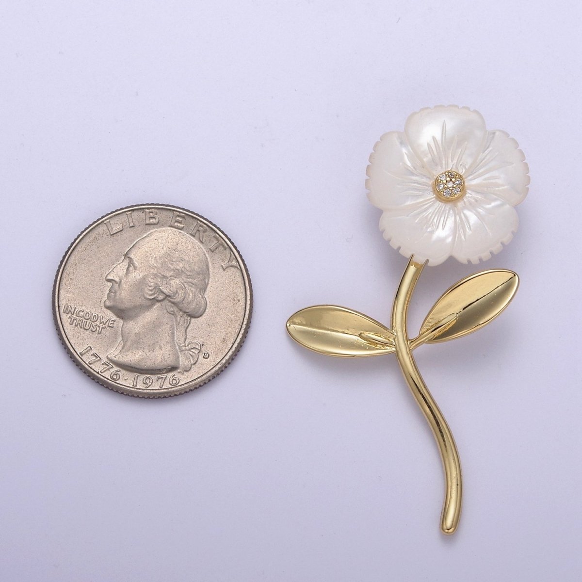 Dangle Carved White Pearl flower Poppy Charm / Daisy pendant for Necklace Charm Minimalist Jewelry H-061 H-067