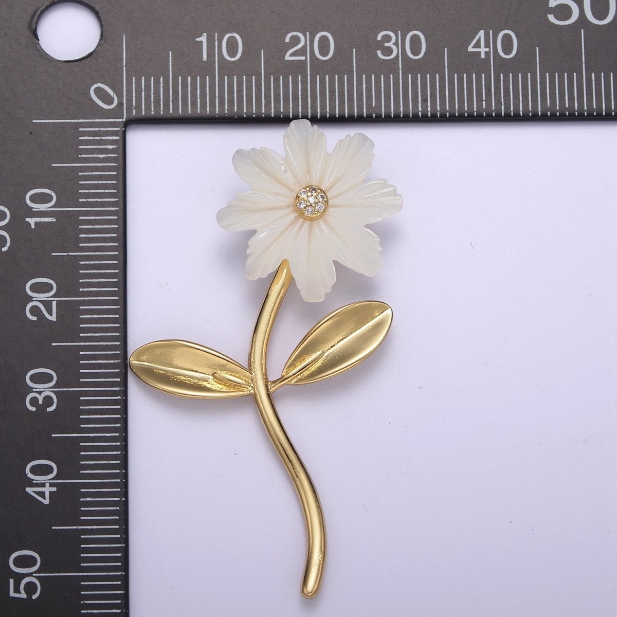 Dangle Carved White Pearl flower Poppy Charm / Daisy pendant for Necklace Charm Minimalist Jewelry H-061 H-067