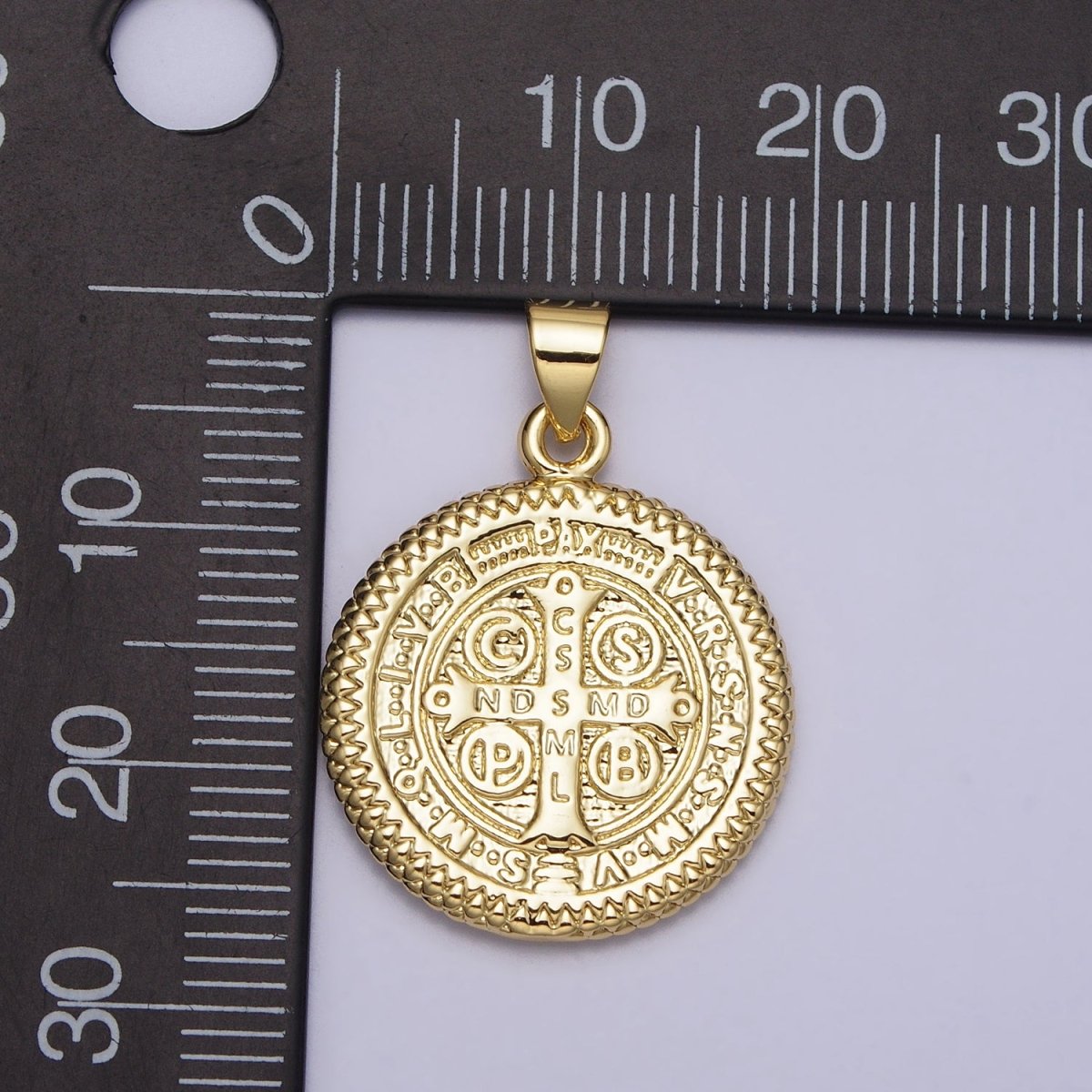 Double Sided Saint Benedict SMQLIVB PAX VRSNSMV Round Gold Pendant | AA076 - DLUXCA
