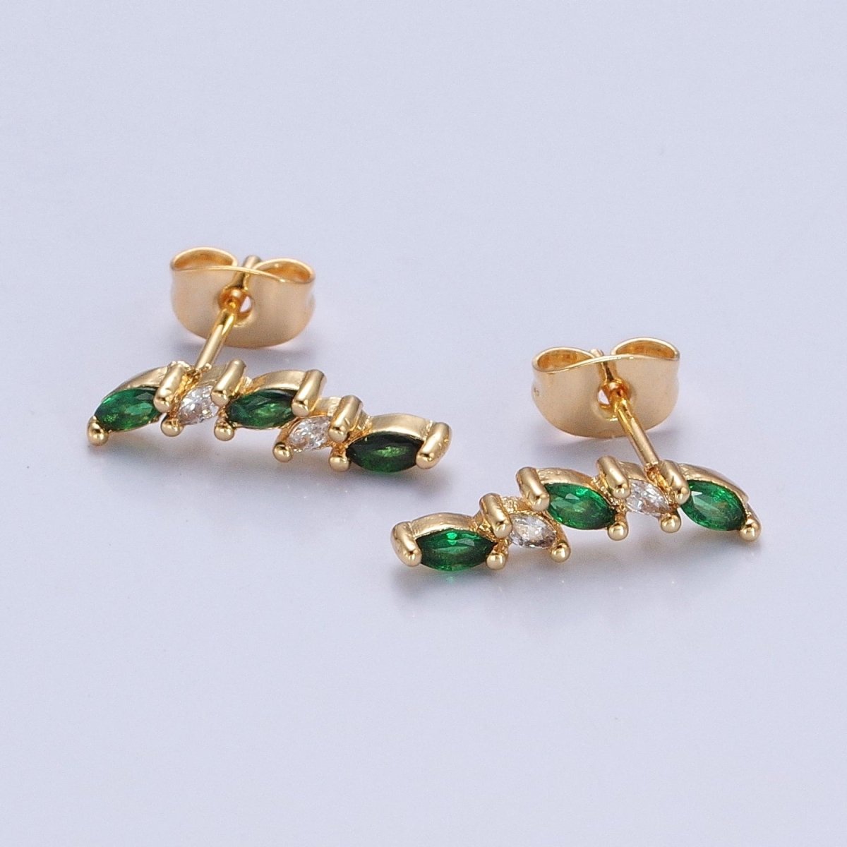 Emerald Green Cz Stud Earring T-524 - DLUXCA