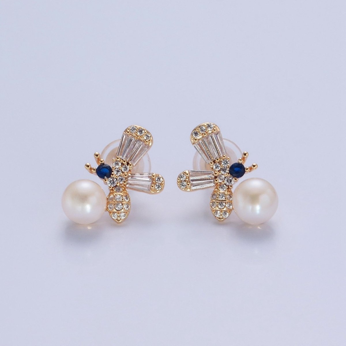 Gold Bee Earrings - Pearl Stud earrings - Minimalist Earrings - Fashion Earrings - Dainty Jewelry V-374 - DLUXCA