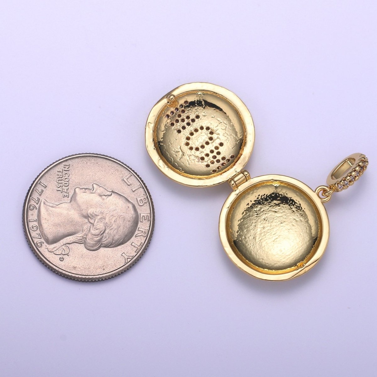 Gold Best Mom Ever Micro Pave Locket Pendant, Gold Silver Open Locket Cubic Zirconia Pave Mom Charm necklace H-722