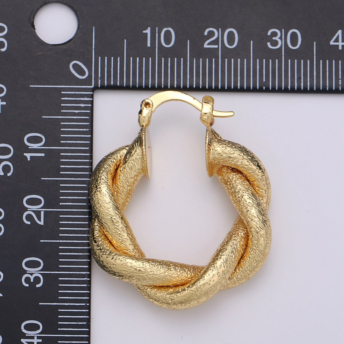 Gold chunky hoop earring Gold Vermeil Earring hypoallergenic / gold hoop earrings / croissant hoops / thick hoop earrings for gift Q-200 - DLUXCA