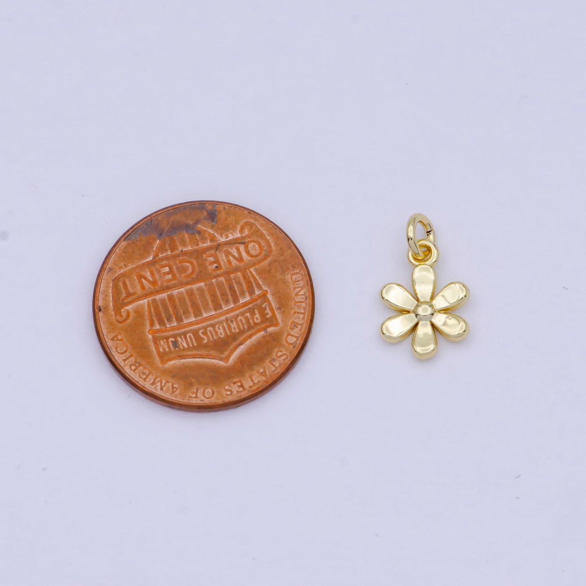 Gold Daisy Charm Flower Nature Charm For Jewelry Making Component AG-088 - DLUXCA