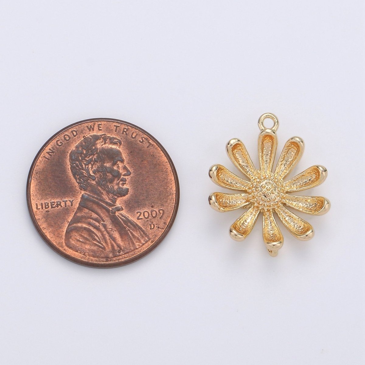 Gold Daisy Charms, Flower Charms, daisy Pendant Gold flower Charms for jewellery Making Necklace, Bracelet Earring Component K-575 - DLUXCA