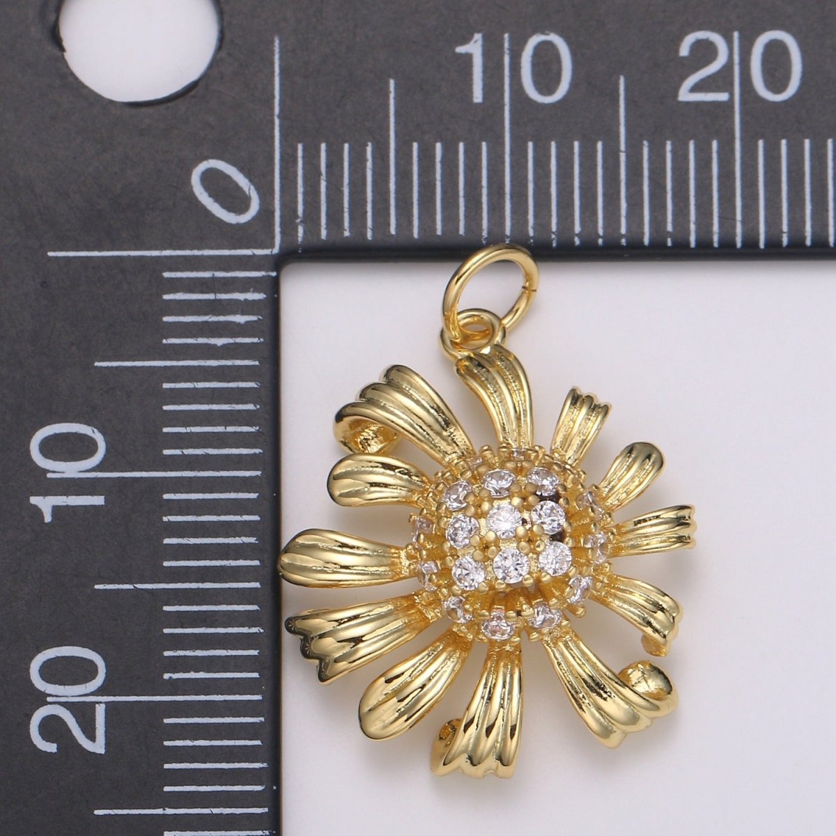 Gold Daisy Jasmine Charm 25.5x18mm - Mini Flower Charm Dainty Sun Flower Charm Floral for bracelet earring necklace supply E-196 E-787
