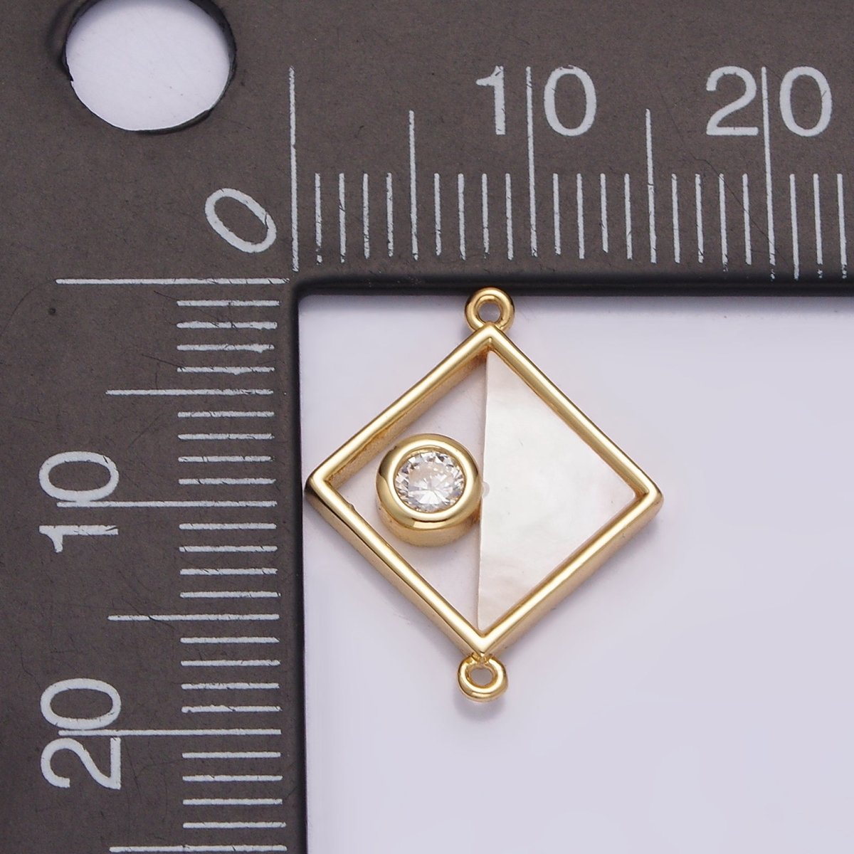 Gold Filled 15mm Clear CZ Half Open Shell Pearl Rhombus Connector G-700 - DLUXCA