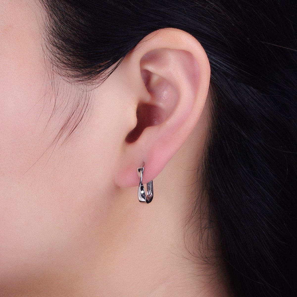 Gold Filled Twisted Geometric 15.5mm Oblong U-Shaped Hoop Earrings in Gold & Silver | AB827 AB1544