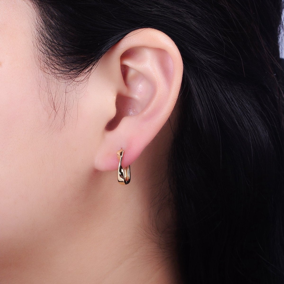 Gold Filled Twisted Geometric 15.5mm Oblong U-Shaped Hoop Earrings in Gold & Silver | AB827 AB1544