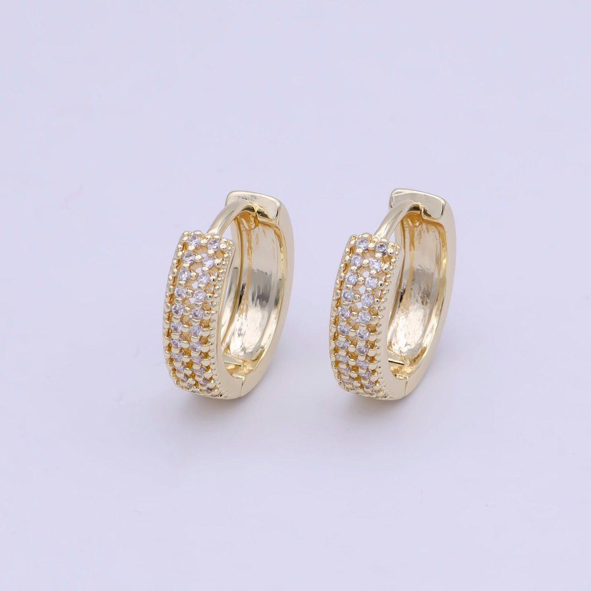 Gold Huggie Hoop Earrings Cubic Zirconia Everyday Jewelry Wholesale Fashion Jewelry T-340 - DLUXCA