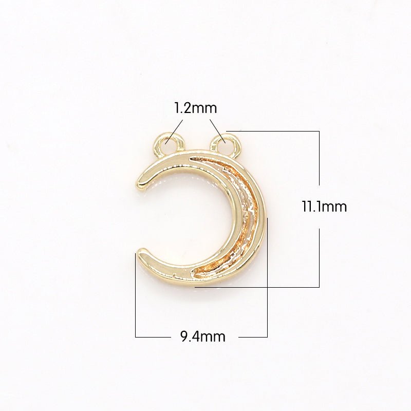 Gold Plated Crescent Moon Charm, Plain Gold Celestial Crescent Moon Golden Sky Object Nature Charm Pendant GP-747