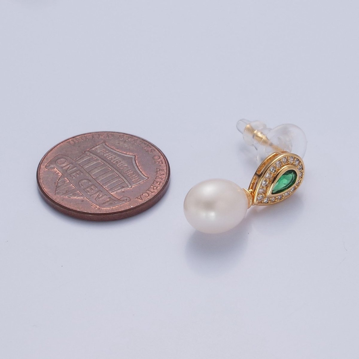 Green Emerald CZ Tear Drop Stud Earring With Pearl T-540