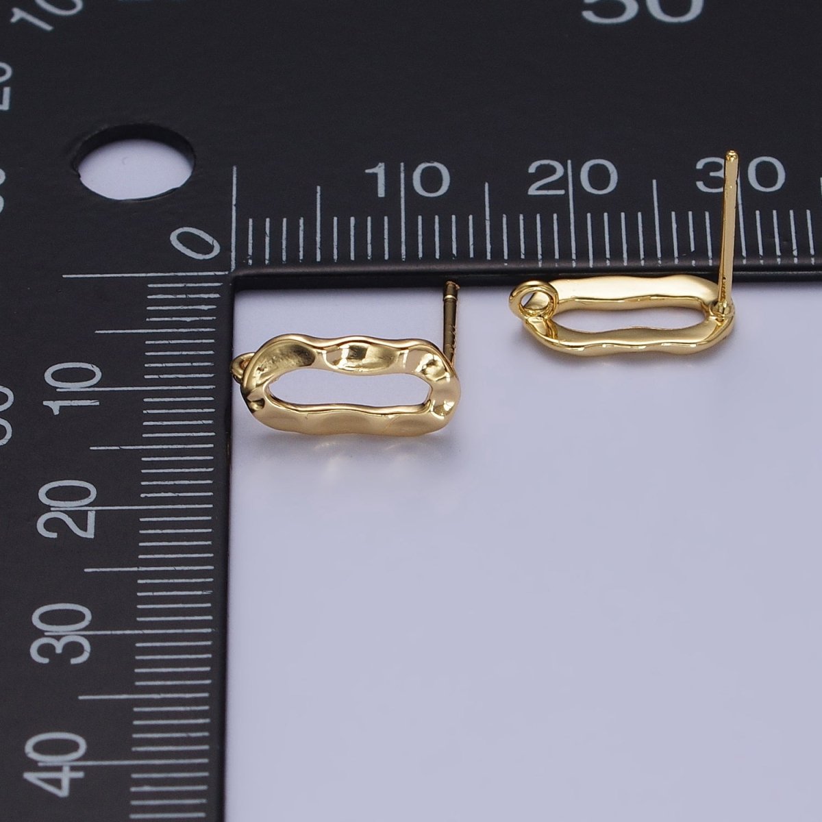 Hammered Oblong Open Loop Stud Earrings Supply in Gold & Silver | Z-084 Z-085
