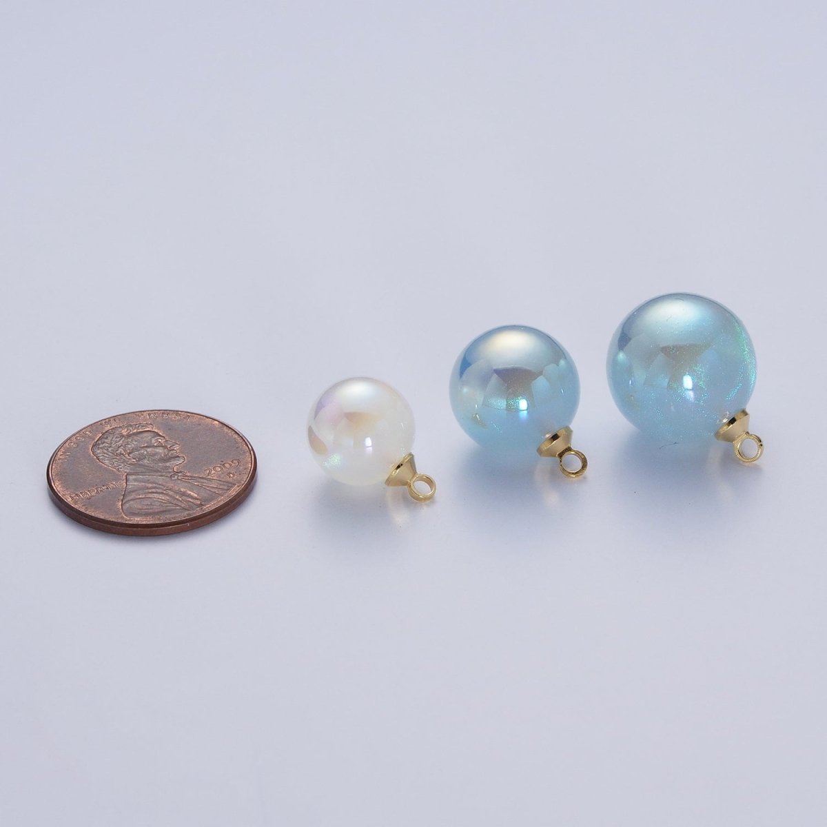 Iridescent Sparkly Blue & White Pearl Round Charm Pendant For Jewelry Making  P-1558~P-1562