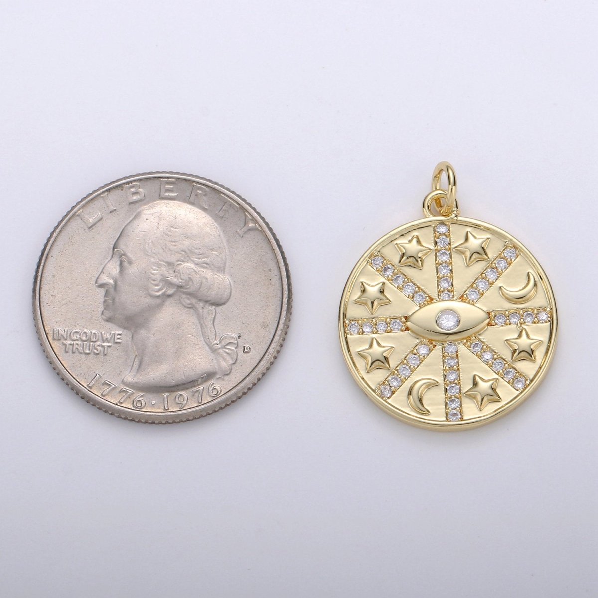 Medallion lucky Charm ,24K Gold Filled medallion,Medallion lucky charm,Medallion pendant,Elephant luck,horseshoe luck,Irish luck medallion D-478 - DLUXCA
