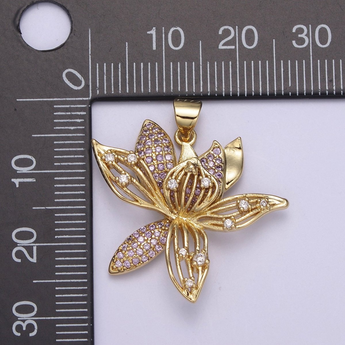 Micro Pave Gold Flower Pendant H-918 - DLUXCA