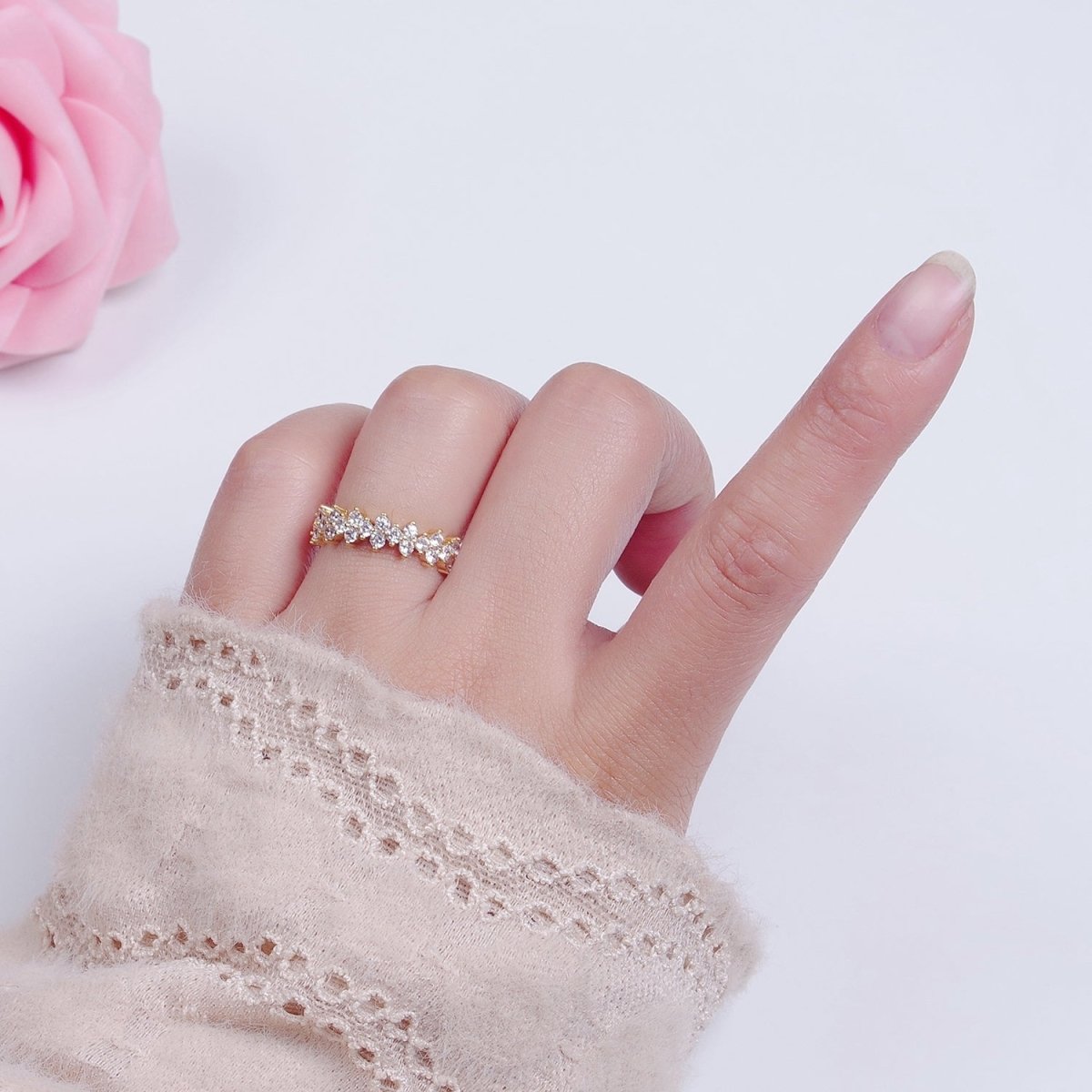 Minimalist Clover Round Clear Cubic Zirconia Stacking Gold Ring | X-608 - DLUXCA