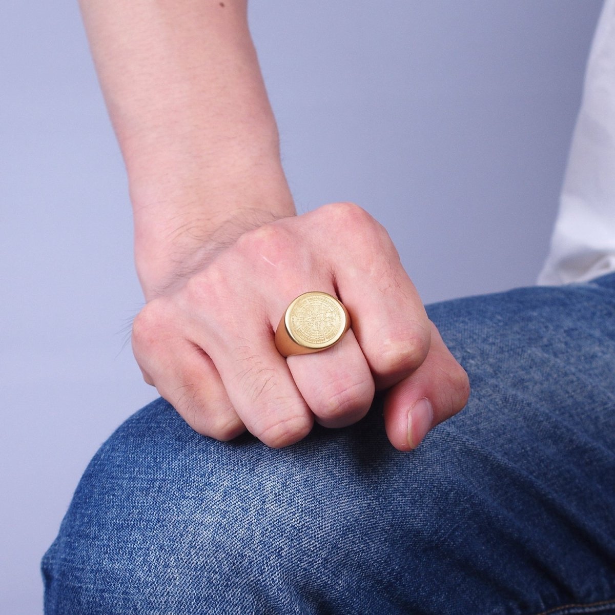 Minimalist Compass Round Signet Ring in Gold & Silver | O-2013~ O-2016 - DLUXCA