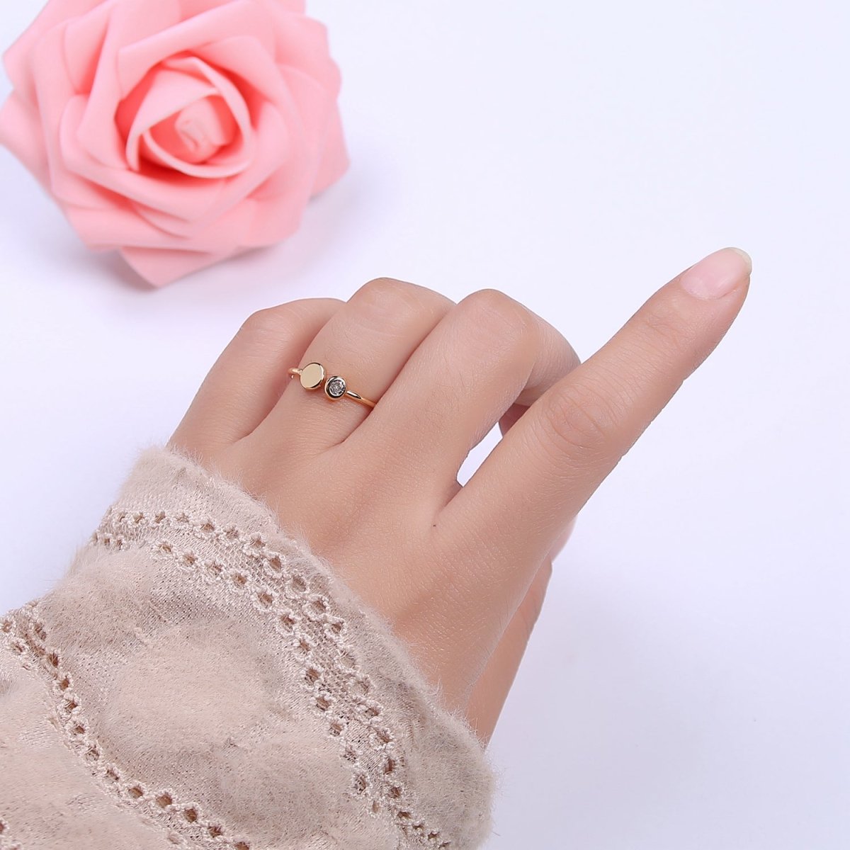 Minimalist Crystal Zirconia CZ, 16K Gold Filled Geometric Round Circle Open Adjustable Ring U-341