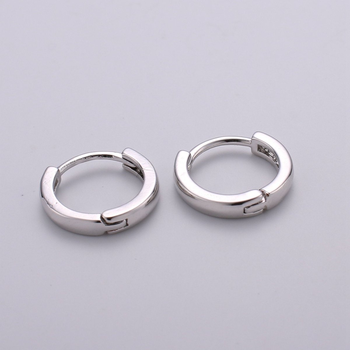 Minimalist huggie hoop earrings, tiny round huggie earrings,Minimal cartilage huggie hoop earrings 14K Gold Filled Earring Q-086