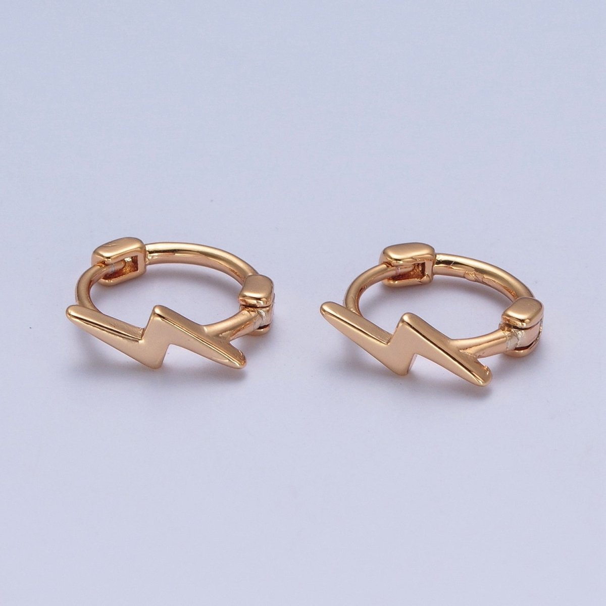 Minimalist Lightning Bolt Huggie Hoop Earrings P-410 - DLUXCA
