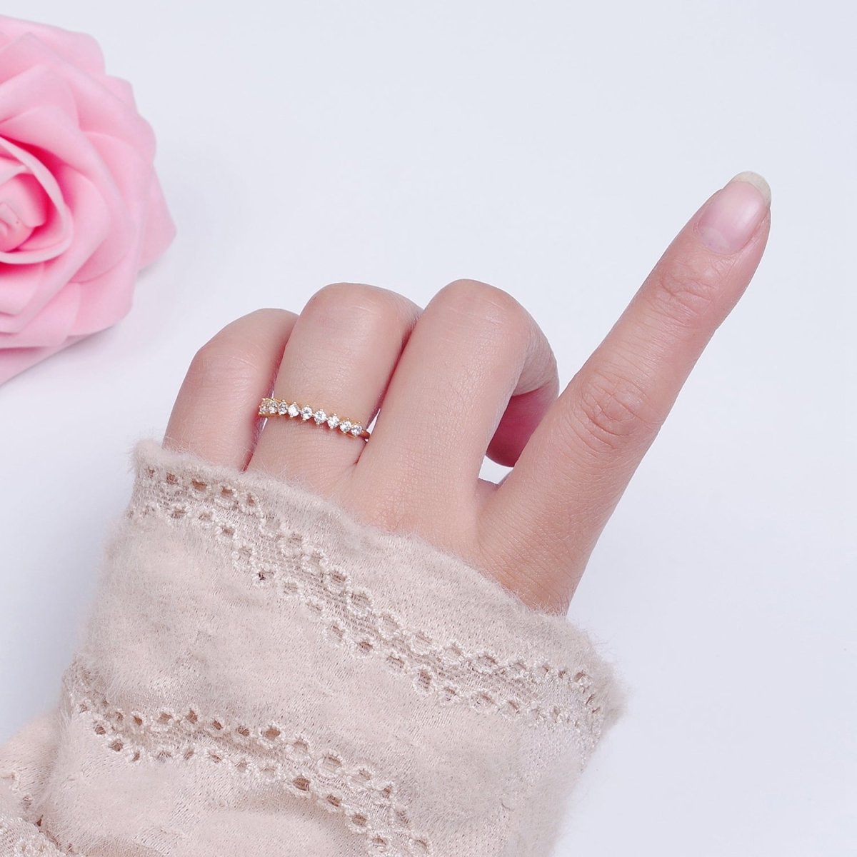 Minimalist Round Clear Cubic Zirconia Stacking Adjustable Gold Ring | U-185