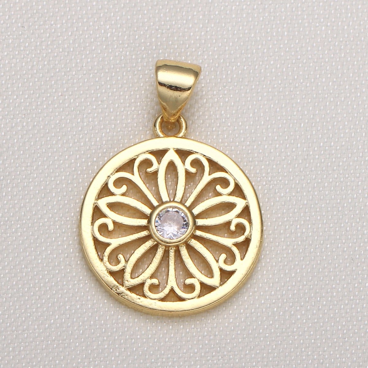 Mono Crystal Plain Gold Daisy Flower Ornament in Circle Charm CZ Gold Plated Floral Charm Pendant GP-582