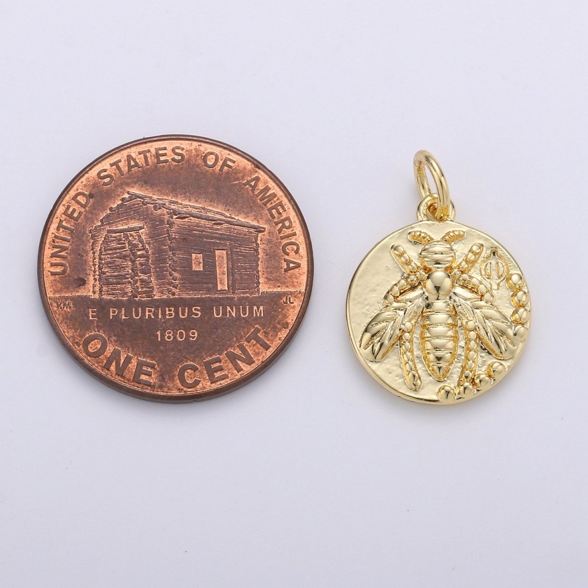 OS 24K Gold Filled Bee Charm- Fly Charm Pendant Circle Charm, Round Disc, Gold Coin QueenBee Charm for Necklace Bracelet Earring Animal Insect D-397