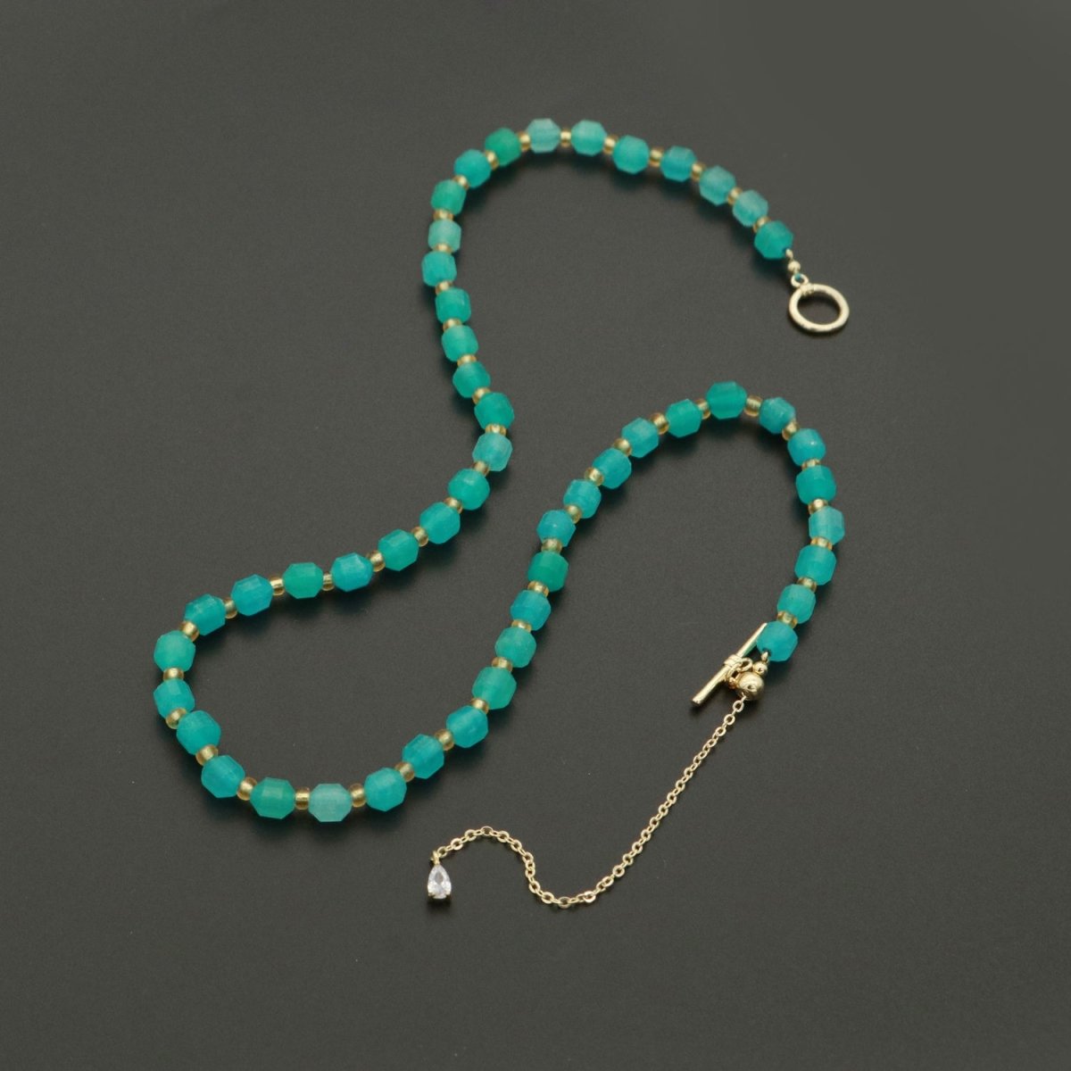 OS 5.5mm Green Agate Natural Gemstone Bead 16.5 Inch Choker Necklace w. Toggle Clasps | WA-250 Clearance Pricing - DLUXCA