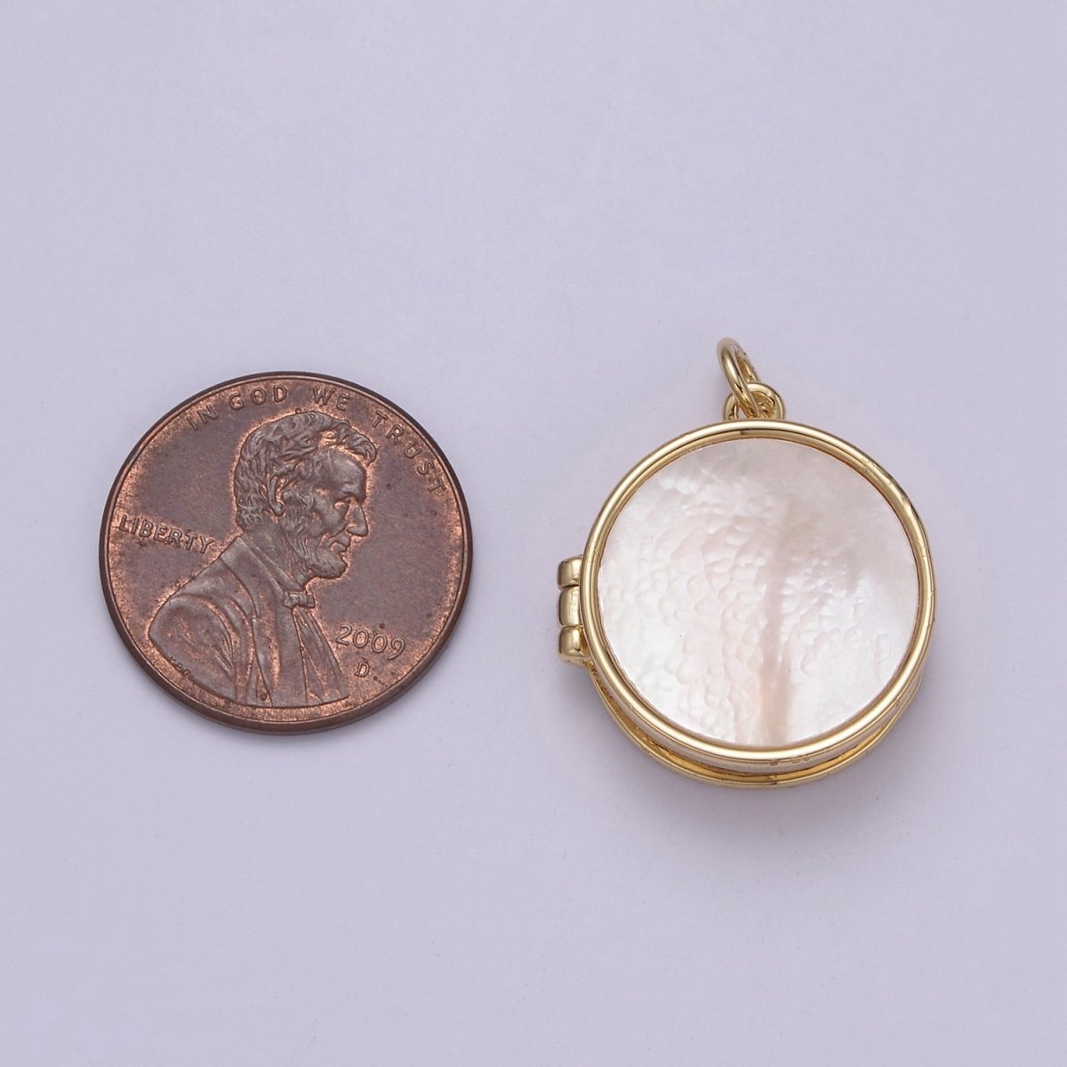 Pearl Locket Charm Necklace 14k Gold Filled Round Locket for Photo Necklace • Pearl Jewelry Supply W-192 - DLUXCA