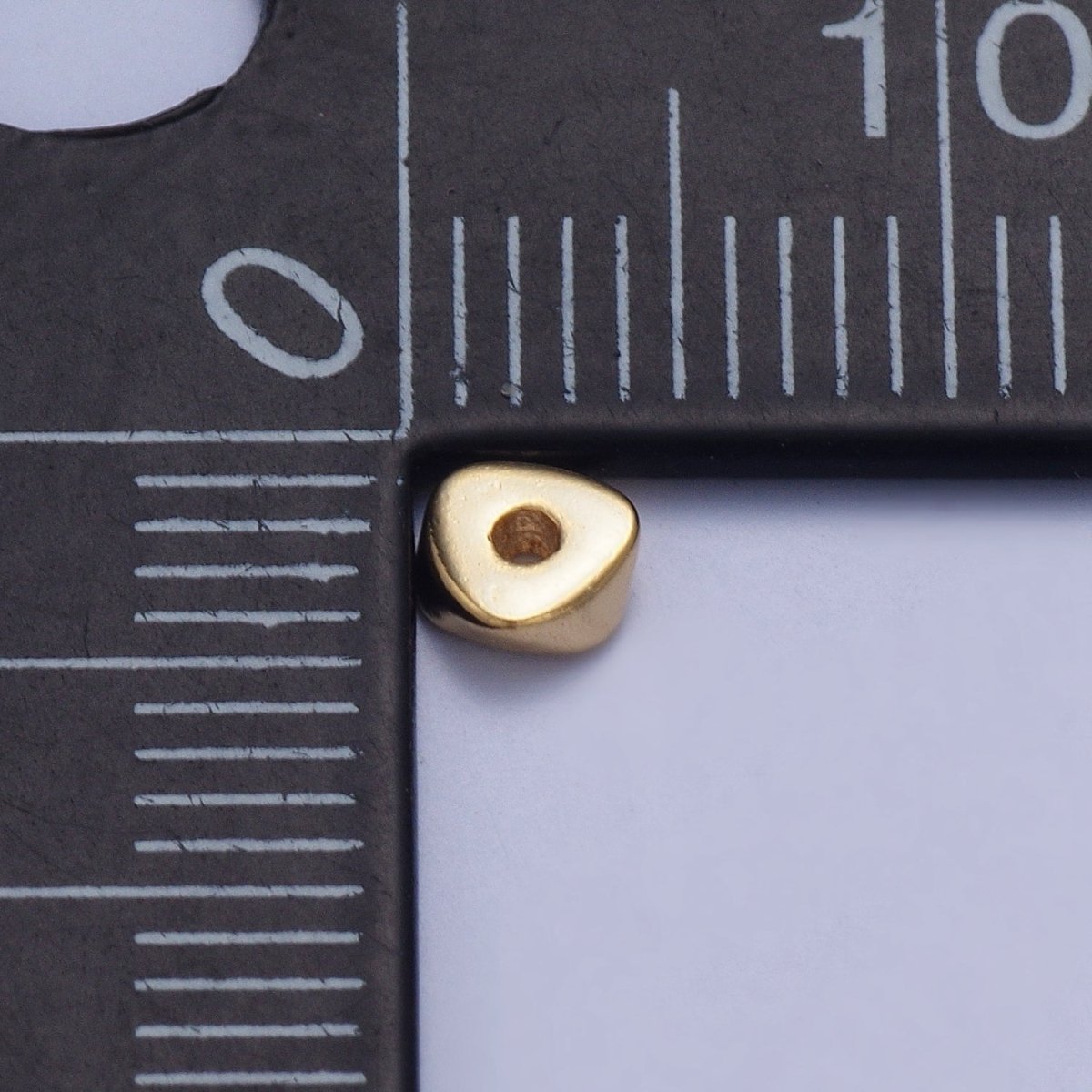 Pieces Pack 4mm Triangle Twist Geometric Spacer Beads Jewelry Component in Gold & Silver B-107 B-109