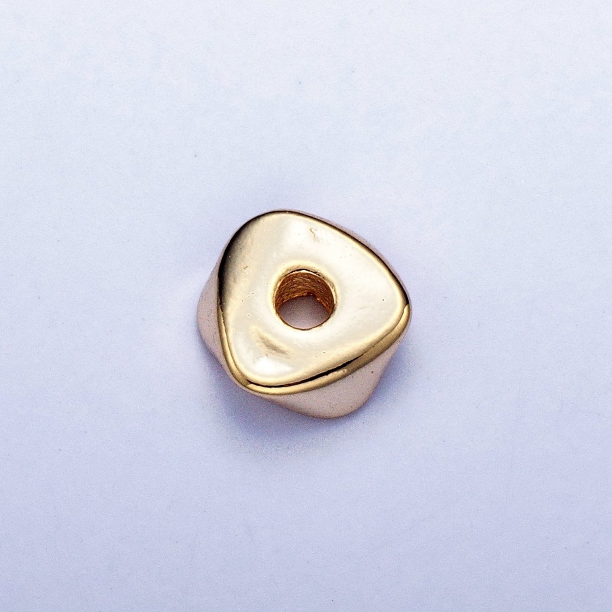 Pieces Pack 6.4mm Triangle Twist Geometric Spacer Beads Jewelry Component in Gold & Silver B-102 B-104